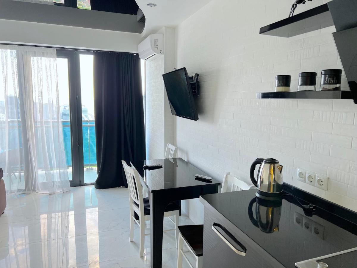 Orbi Beach Tower Aparts Batumi Exterior photo