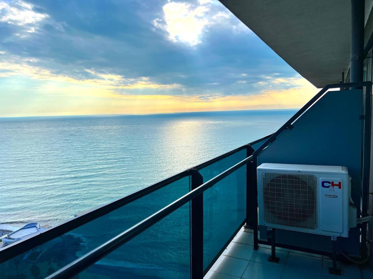 Orbi Beach Tower Aparts Batumi Exterior photo