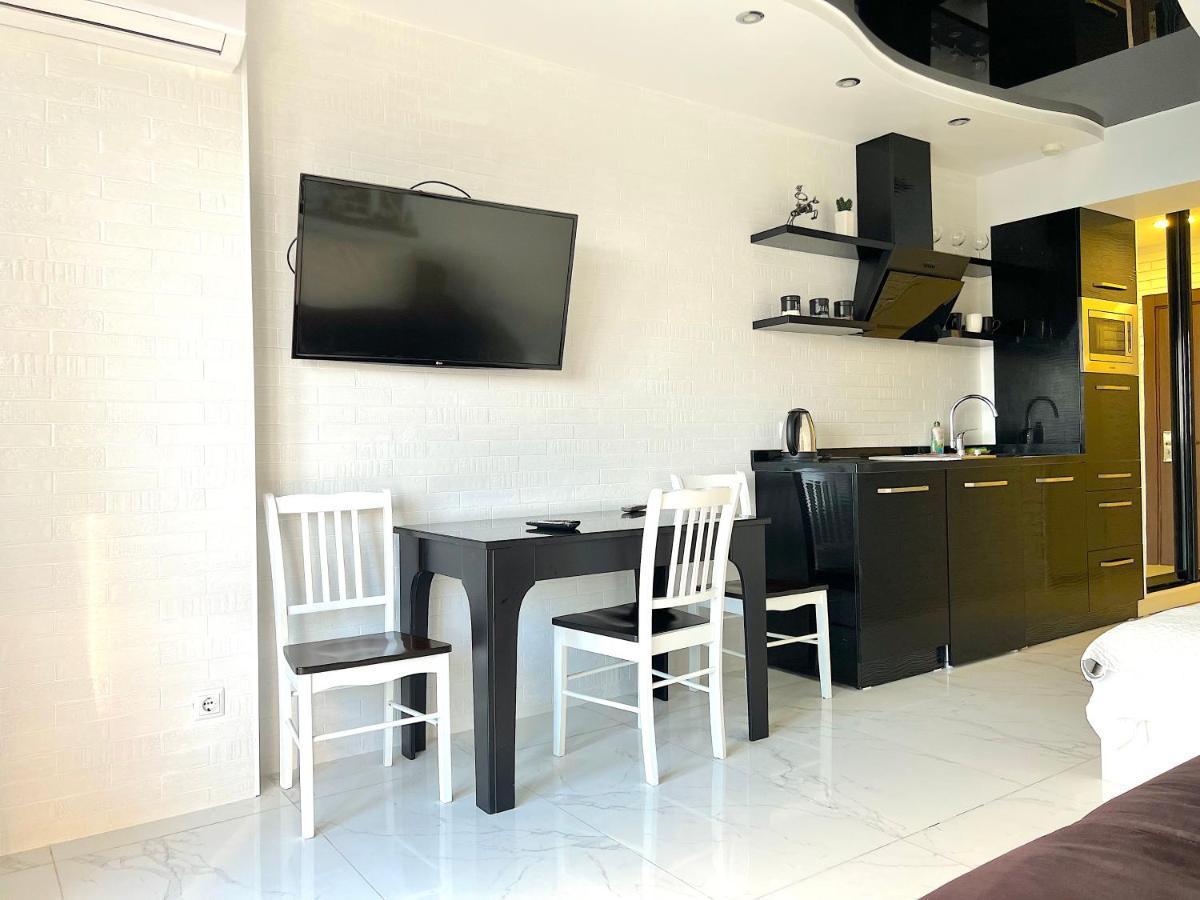 Orbi Beach Tower Aparts Batumi Exterior photo